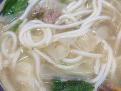 -云阿蛮云南生烫牛肉米线(奉贤路店)