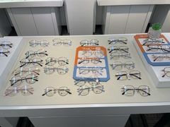 -浮光眼镜·蔡司视觉合作·数字验配中心(陆家嘴店)
