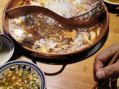 -洱火云南酸菜牛肉火锅(石景山当代商城店)