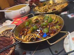 -老班长·小龙虾·鲜货烧烤大排档(金街美地店)