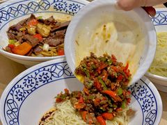 -李与白包子铺(桐梓林店)