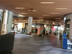 -瑞虹新天地月亮湾