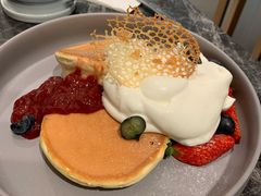 现烤草莓奶油松饼-EVERNAKED裸蛋糕(SOHO天山店)