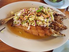 鱼露炸鲈鱼-Ruam Saep Yok Khok Som Tam