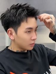 -丝语萱形象