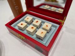 -品海楼·大连海胆锅贴馆(东港店)