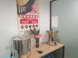 -舒欣头疗·俏丝谧语 白发脱发专业护理 