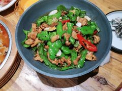 -老滇山寨•云南特色菜•地方菜•民族风情歌舞表演(金碧店)