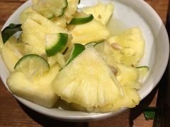 -云海肴·汽锅鸡·云南菜(天山百盛优客店)