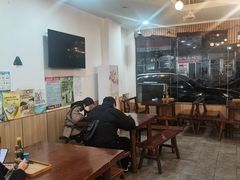 -裕新楼粉面馆·石磨手工粉(四方坪店)