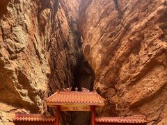 -天山神秘大峡谷