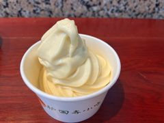 豌豆黄味儿冰淇淋-护国寺小吃(地安门店)