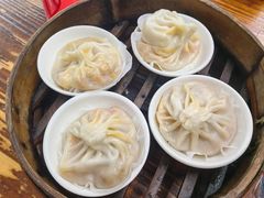 -莱莱小笼·乔艾