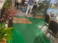 -潘先生平价海鲜城(神州半岛店)