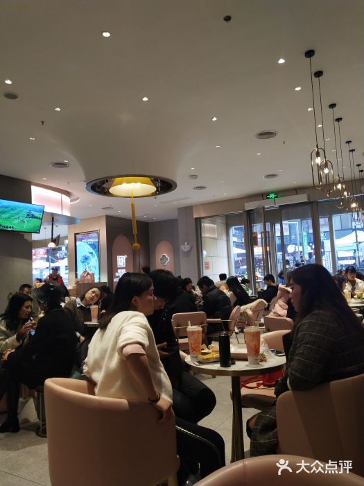 奈雪的茶(时代天街店)大堂图片