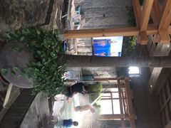 -弘安丽水温泉酒店