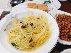 -湖南人家湘菜馆(镇江路店)