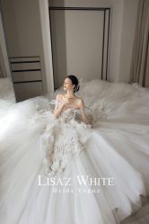 点击看大图 -Renee芮亦婚纱