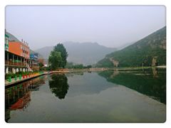 -百里峡七彩艺术小镇