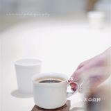 洞穴式纯白咖啡店｜滤镜我要的白是温柔的白