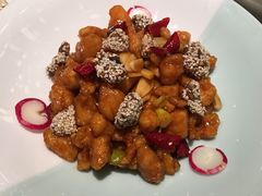 核桃宫保鸡丁-雀蓝川菜(奥体广场店)