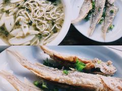 小黄鱼-小河无名面馆