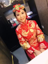 -现代经典婚纱摄影