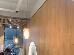 大堂-围炉肉舍•炭烤活鳗•丹东海鲜烤肉(步行街店)