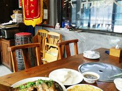 -明月食府(二区干二路店)