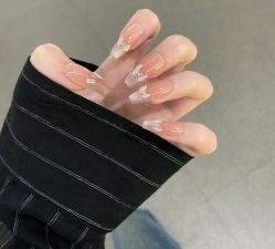 -赢韵美甲美睫瑞士净斑中心