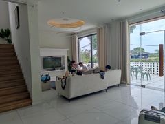 -弥舍·湖景团建泳池派对别墅·湖山境店