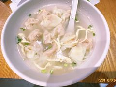 鲜肉小馄饨-东泰祥生煎馆(重庆北路店)