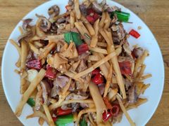 酸笋鸡胗-牛八宝桂林米粉(八里庄店)