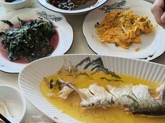 -七的湖·晚芳亭·阳澄湖农家菜·大闸蟹(莲花岛店)