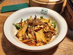 -费大厨辣椒炒肉(万家丽一店)