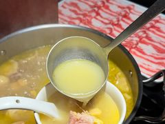 -鲜入唯煮·港式海鲜牛肉火锅(金宝街店)