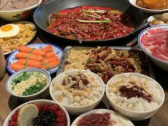 -萍姐火锅·公路夜市(武汉首店)