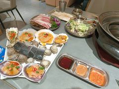 -围炉肉舍•炭烤活鳗•丹东海鲜烤肉(步行街店)