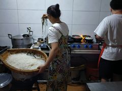 -刚砂锅鸡丝米线