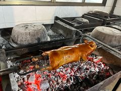 -黄记四更烤乳猪店