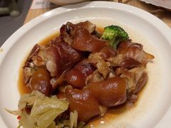 酱肉糯猪脚拼四点金-潮巷·老潮汕美食集市(欢乐港湾店)