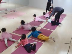 -韵姿少儿舞蹈(北外滩校区)