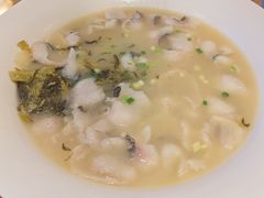 -严记小天府酸菜鱼(西四路店)