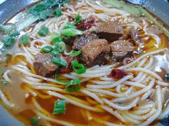 红烧牛肉粉-丁丁猫重庆小面(徐州路店)