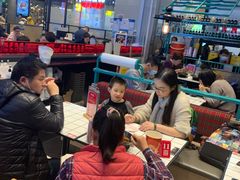 大堂-肥汁米蘭香港米线(长宁来福士店)