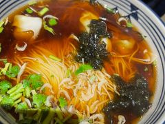 弄堂芥菜云吞面-弄堂小笼包(西青中北永旺购物中心店)