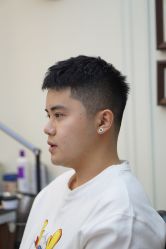 -理昂男士理发店 Barber shop