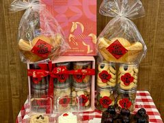 -红宝石·鲜奶小方·海派西点房(南丹店)