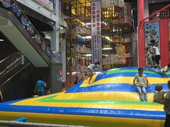 -蒙特利亲子乐园