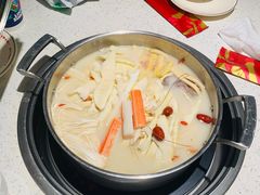 -三人行骨头王火锅(长寿店)